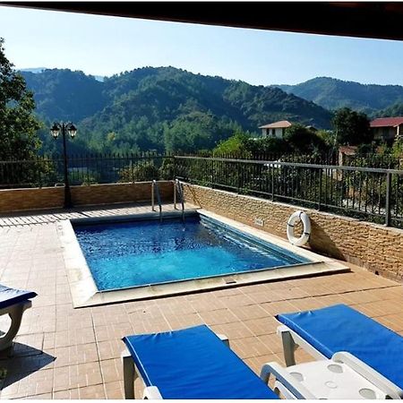 The Love Holiday House Tris Elies Exteriör bild