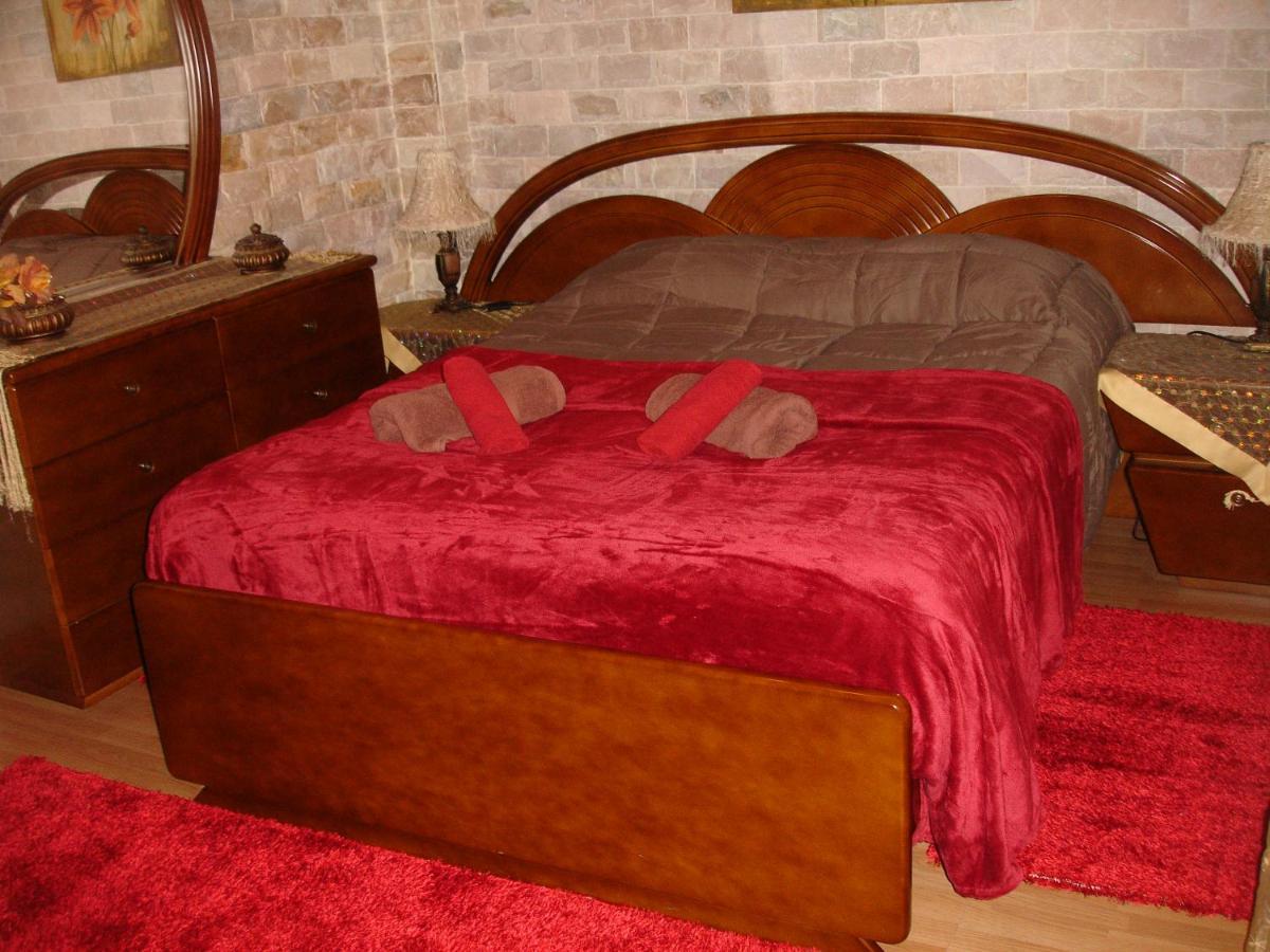 The Love Holiday House Tris Elies Exteriör bild